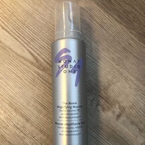 Monat Moxie Mousse